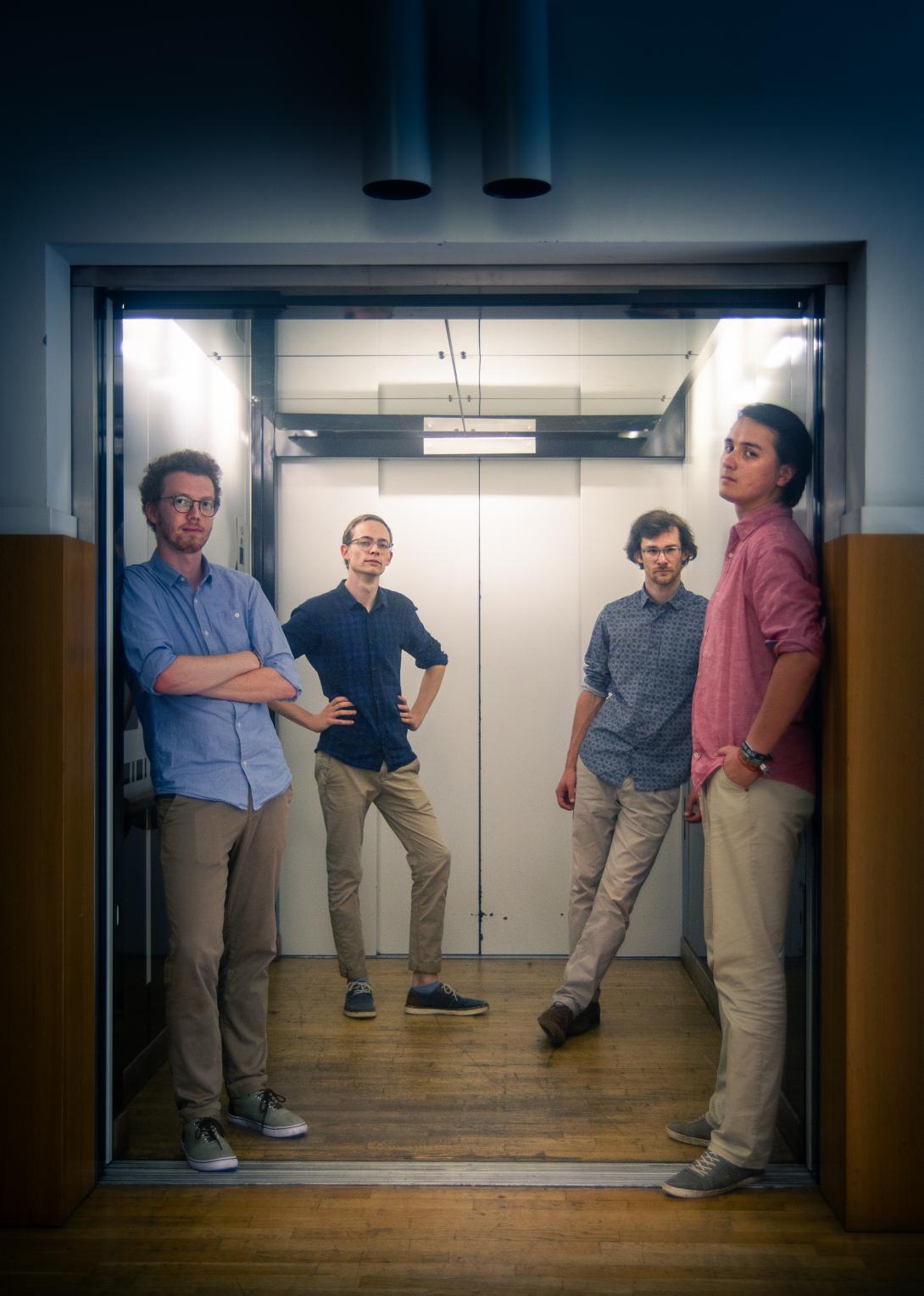 Vier junge Barden auf dem Weg zu Weltruhm