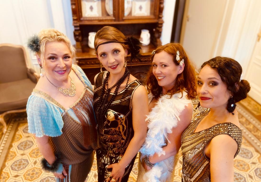 Femmes Fatales - Glitzer, Glamour & vier Stimmen